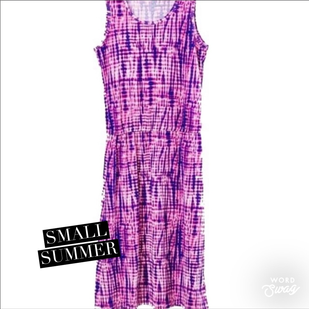 sleeveless, scoop-neck dress